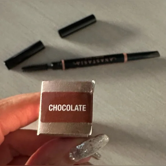 Eyebrow Definer AnastasiaChocolate.All in one pencil for definition fullness NWT - Picture 5 of 6